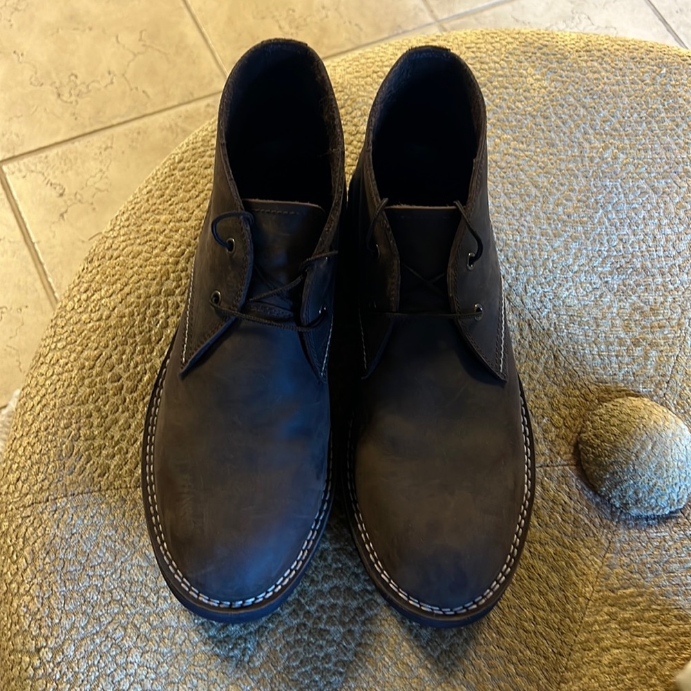 Ugg Brown mens low top leather boots. Like new with very little wear.